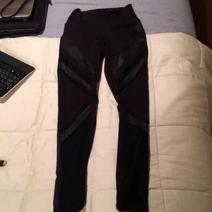 Black Epic leggings from Alo